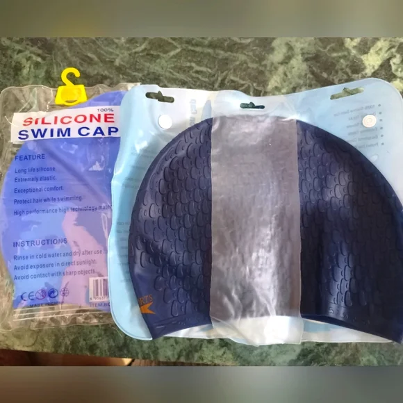 Set of 2 silicon swim cap - Picture 1 of 5